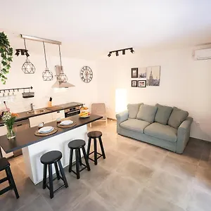 https://old-road.hotelinzadar.com