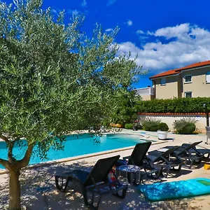 https://sonnengarten-apartments.pula-hotels.org
