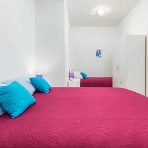 https://apartments-katarina-fazana.in-istria.net