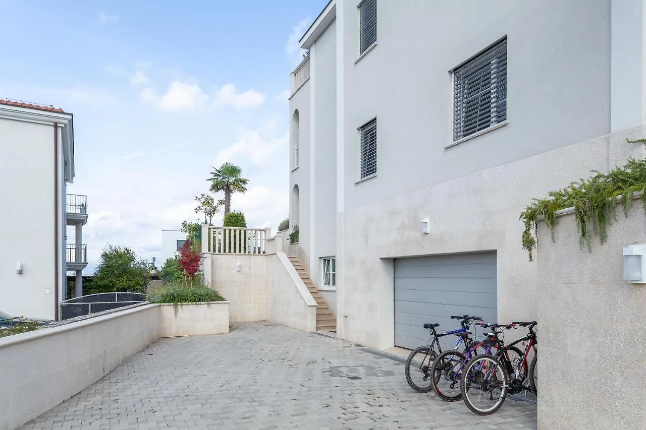 Luxury Apartments Vila Carissa مالينسكا 0*,  كرواتيا